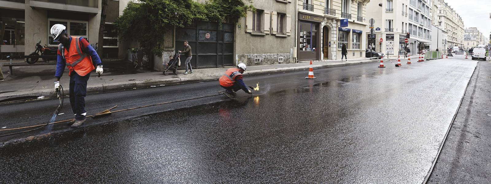 Photo rue Lecourbe revêtement PUMA par Eurovia projet Life Cool Low Noise Asphalt